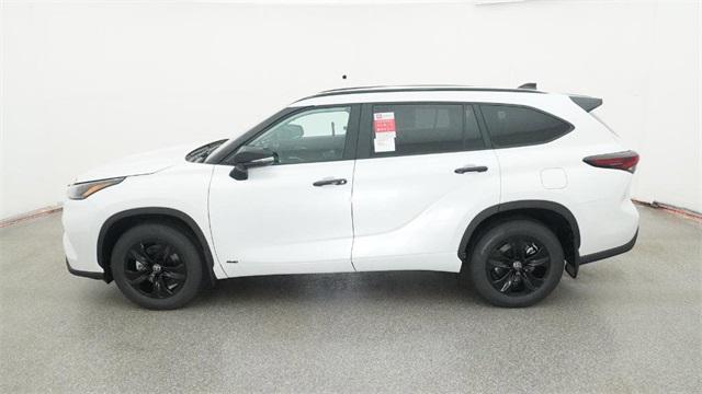 new 2025 Toyota Highlander Hybrid car, priced at $52,843