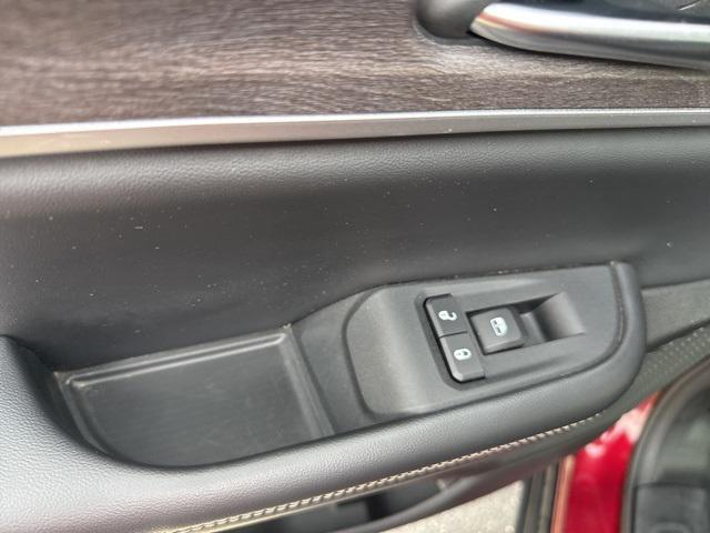 used 2023 Jeep Grand Cherokee car, priced at $25,900