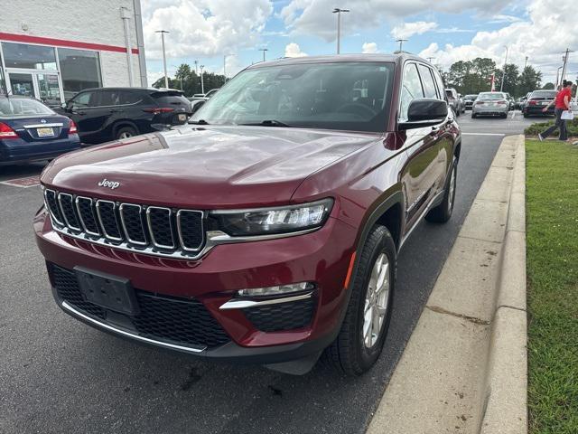 used 2023 Jeep Grand Cherokee car, priced at $25,900