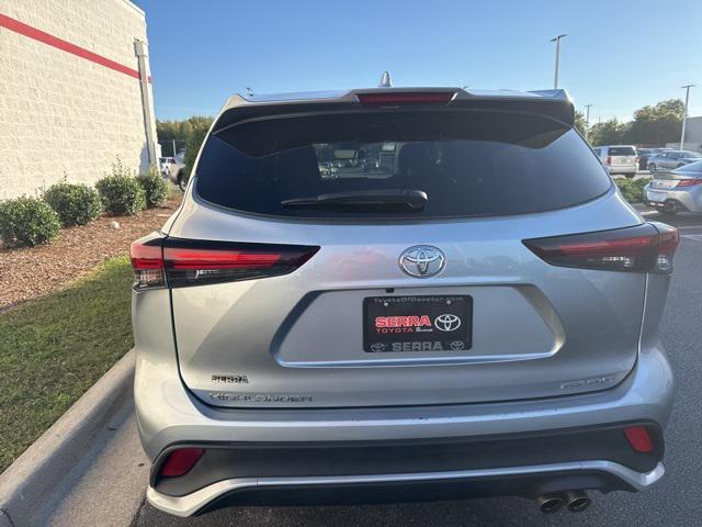 used 2024 Toyota Highlander car, priced at $38,000