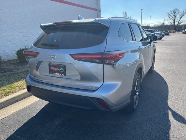 used 2023 Toyota Highlander car, priced at $36,500