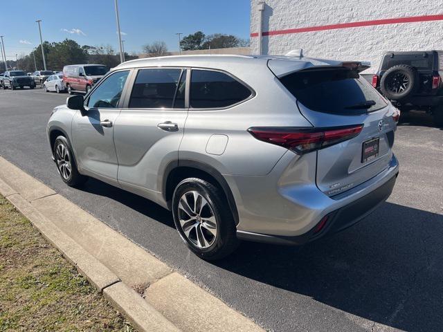 used 2023 Toyota Highlander car, priced at $36,500