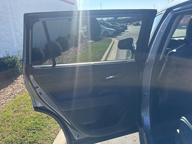used 2023 Toyota Highlander car, priced at $38,900