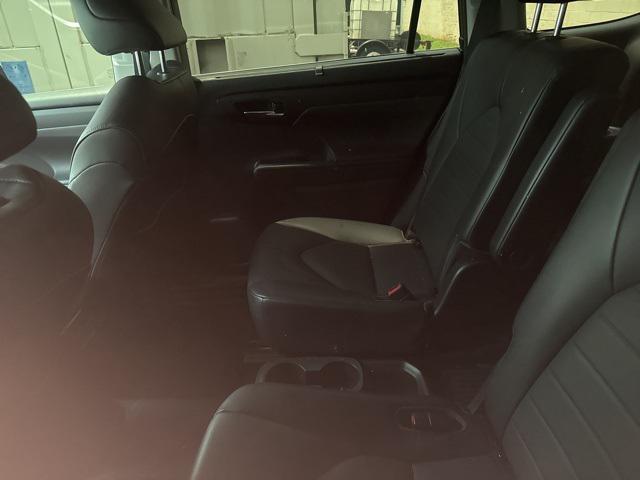 used 2020 Toyota Highlander car, priced at $33,900