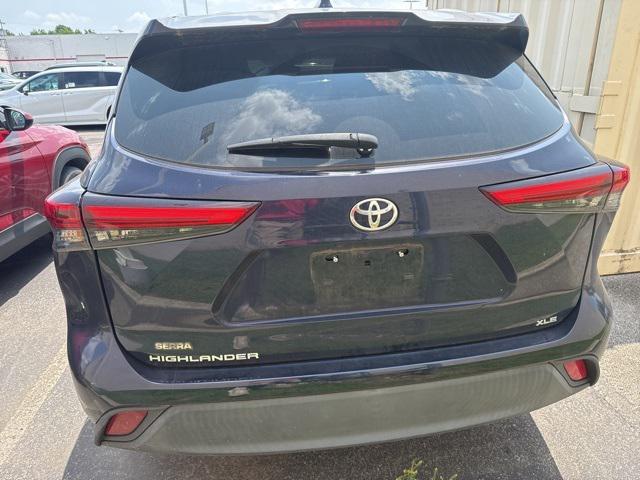 used 2020 Toyota Highlander car, priced at $33,900