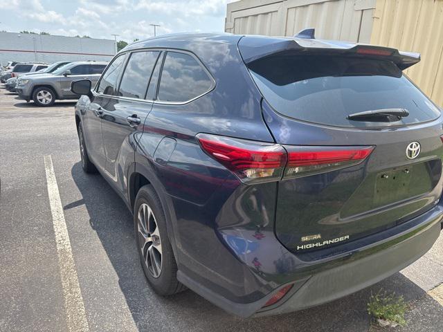 used 2020 Toyota Highlander car, priced at $33,900