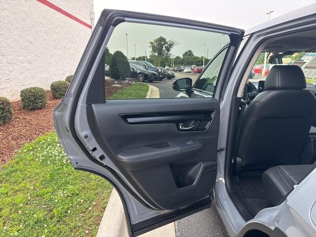 used 2025 Honda CR-V car, priced at $35,900