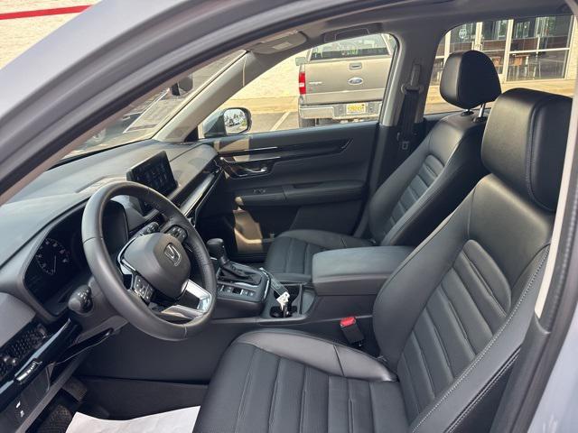used 2025 Honda CR-V car, priced at $35,900