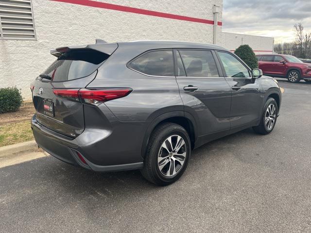 used 2023 Toyota Highlander car, priced at $36,500