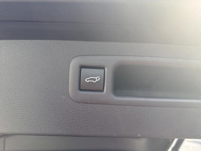 used 2023 Toyota Highlander car, priced at $31,000