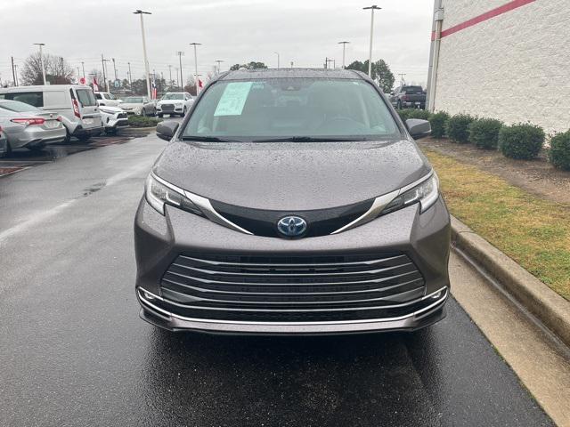 used 2021 Toyota Sienna car, priced at $37,500