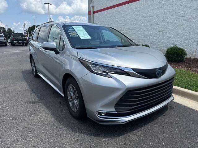 used 2023 Toyota Sienna car, priced at $40,500