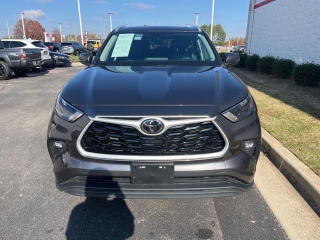 used 2023 Toyota Highlander car, priced at $36,000