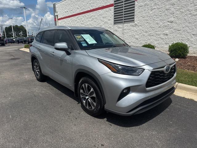 used 2022 Toyota Highlander car, priced at $36,500
