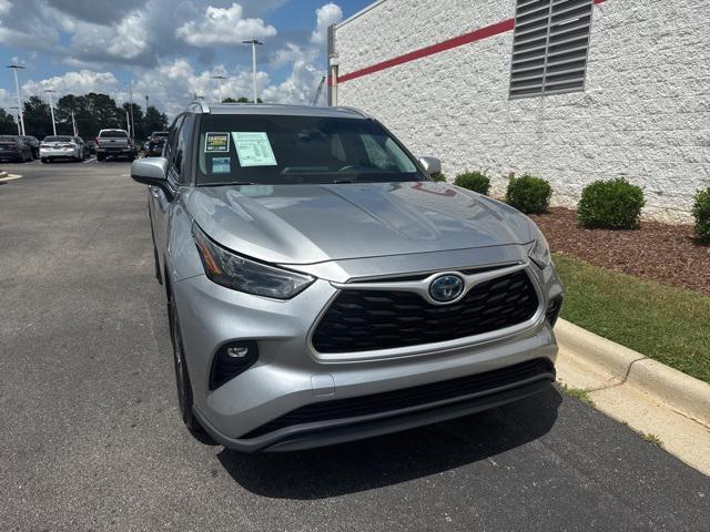 used 2022 Toyota Highlander car, priced at $36,500