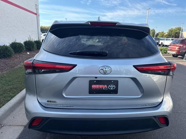 used 2023 Toyota Highlander car, priced at $38,000