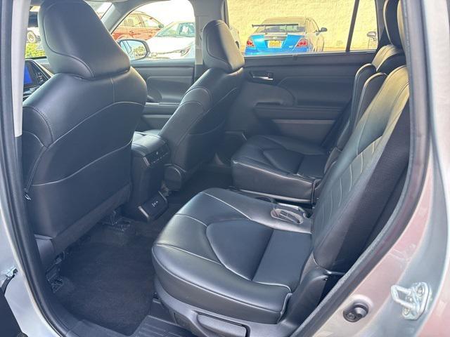 used 2023 Toyota Highlander car, priced at $38,000