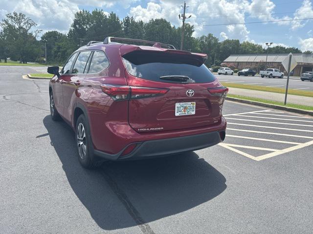 used 2023 Toyota Highlander car, priced at $37,900