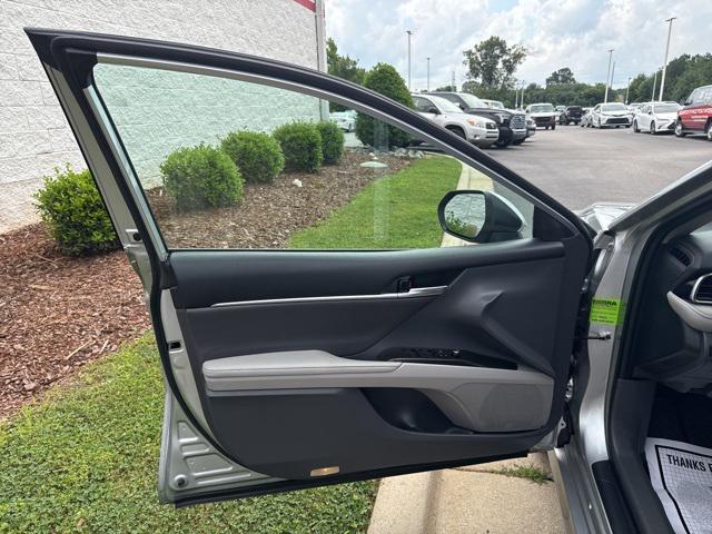 used 2021 Toyota Camry Hybrid car, priced at $25,900