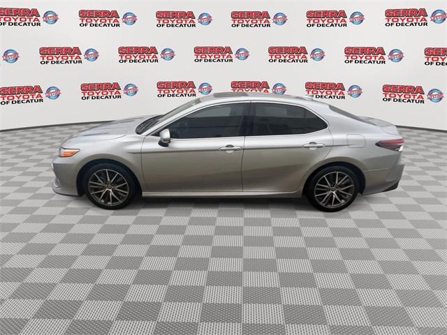 used 2024 Toyota Camry Hybrid car, priced at $31,900