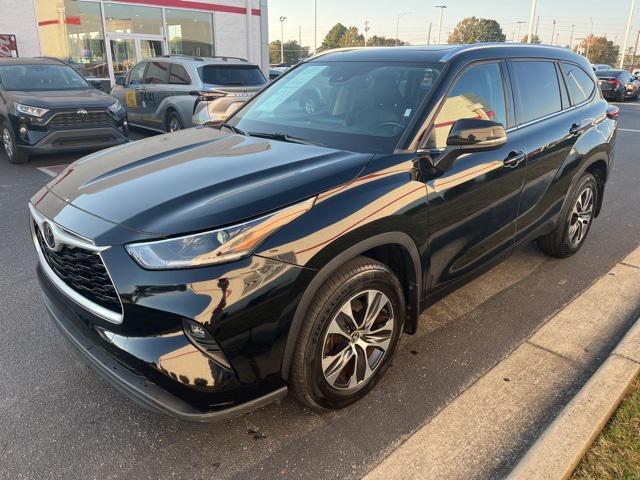 used 2021 Toyota Highlander car, priced at $35,000