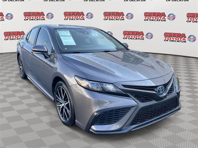 used 2024 Toyota Camry Hybrid car, priced at $32,000