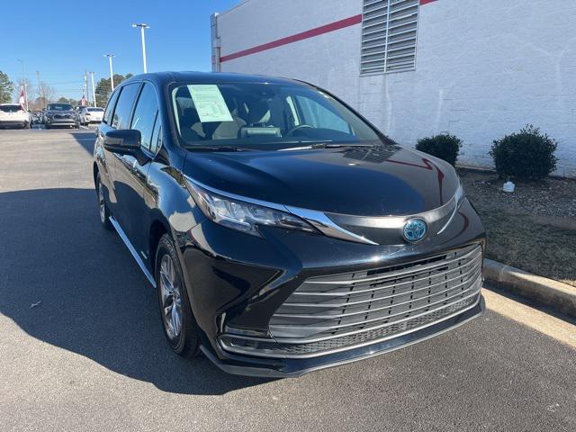 used 2021 Toyota Sienna car, priced at $30,900