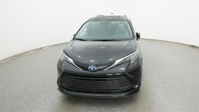 new 2025 Toyota Sienna car, priced at $45,795
