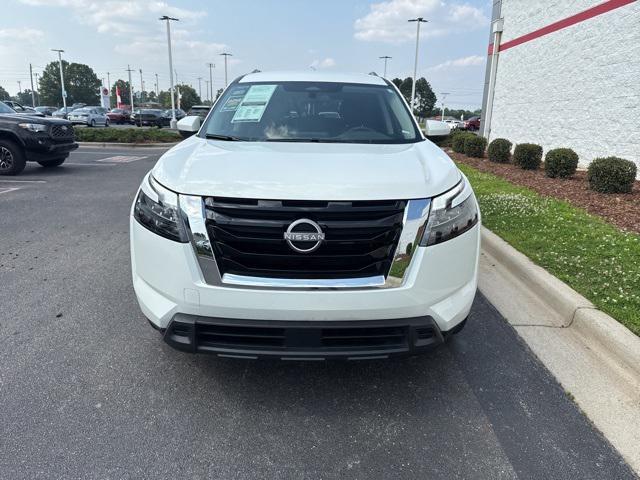 used 2025 Nissan Pathfinder car, priced at $37,900