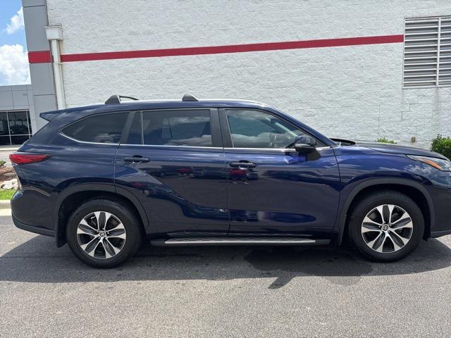 used 2023 Toyota Highlander car, priced at $38,900