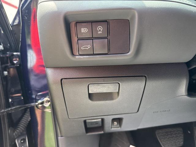 used 2023 Toyota Highlander car, priced at $38,900