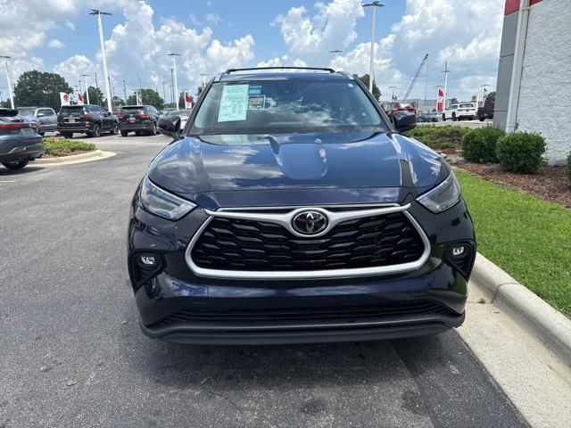 used 2023 Toyota Highlander car, priced at $38,900