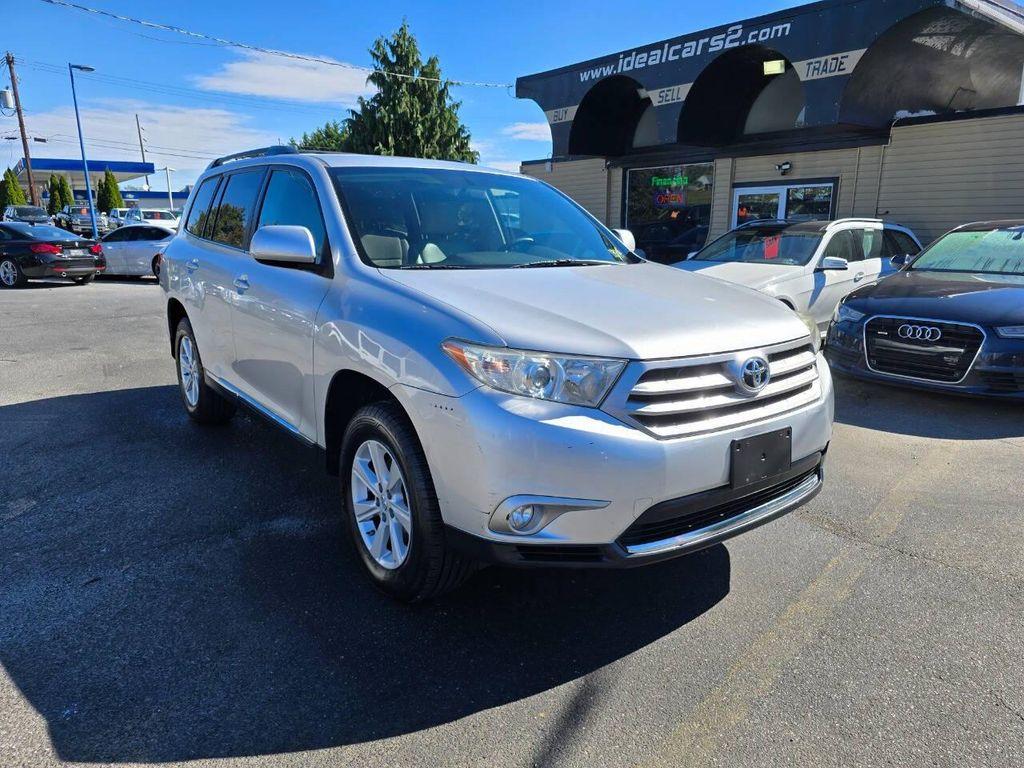 used 2013 Toyota Highlander car, priced at $11,990