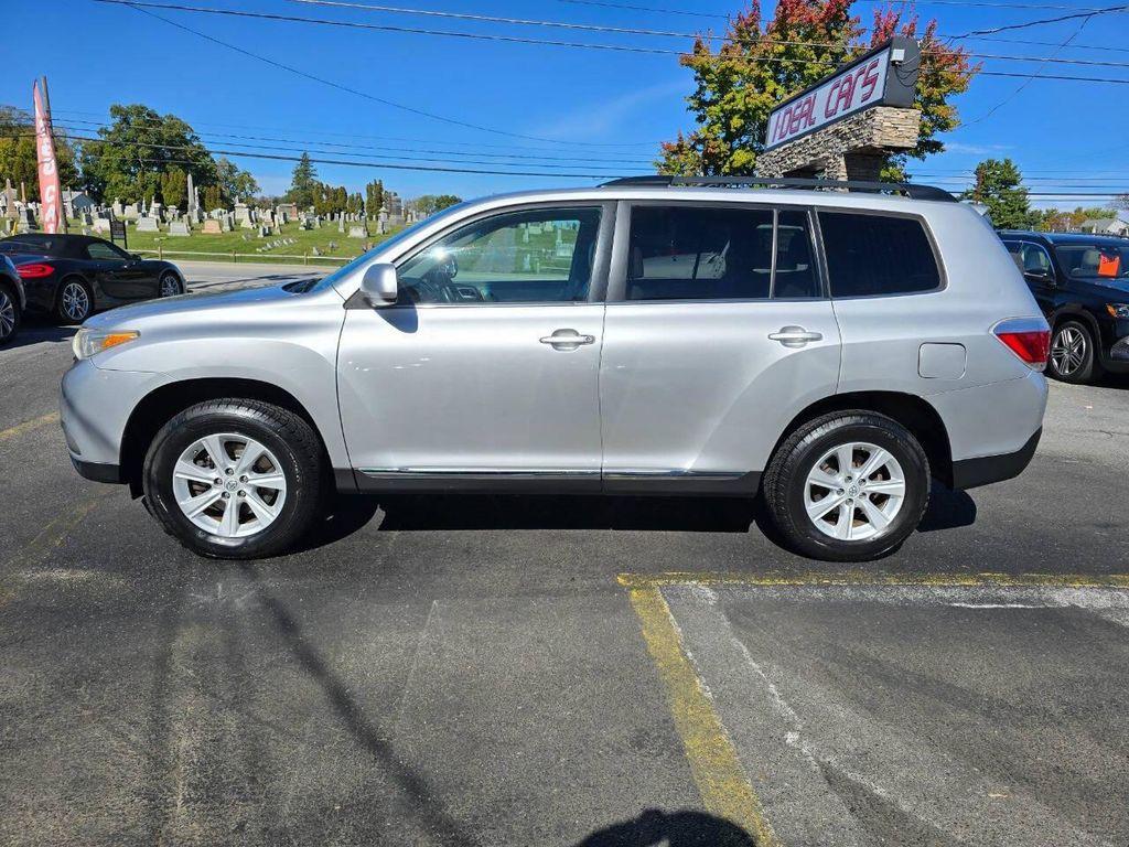 used 2013 Toyota Highlander car, priced at $11,990