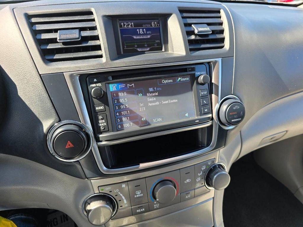 used 2013 Toyota Highlander car, priced at $11,990