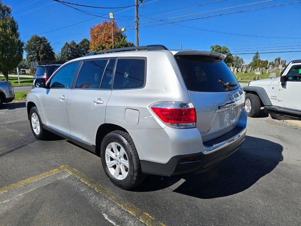 used 2013 Toyota Highlander car, priced at $11,990