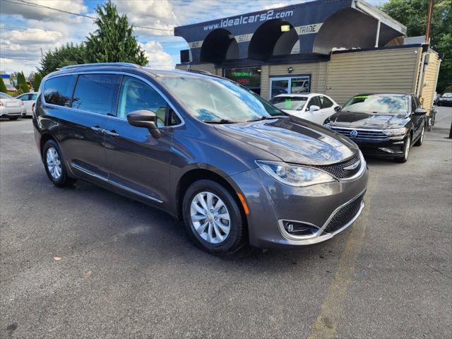 used 2018 Chrysler Pacifica car, priced at $12,499