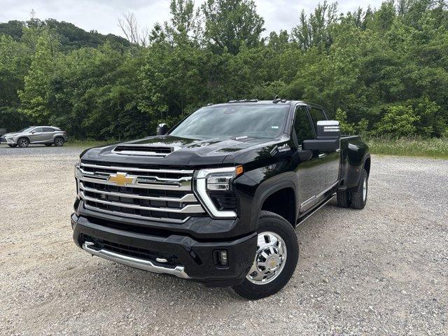 new 2025 Chevrolet Silverado 3500 car, priced at $86,165