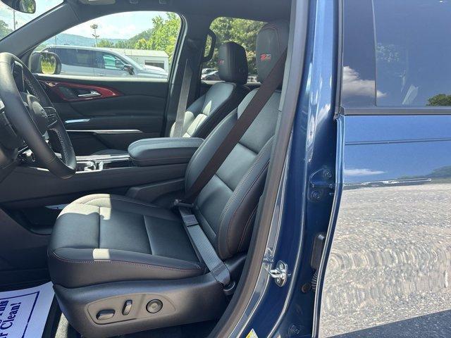 new 2025 Chevrolet Traverse car, priced at $48,145