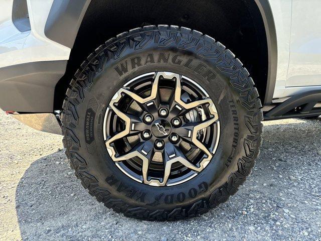 new 2024 Chevrolet Colorado car, priced at $45,965