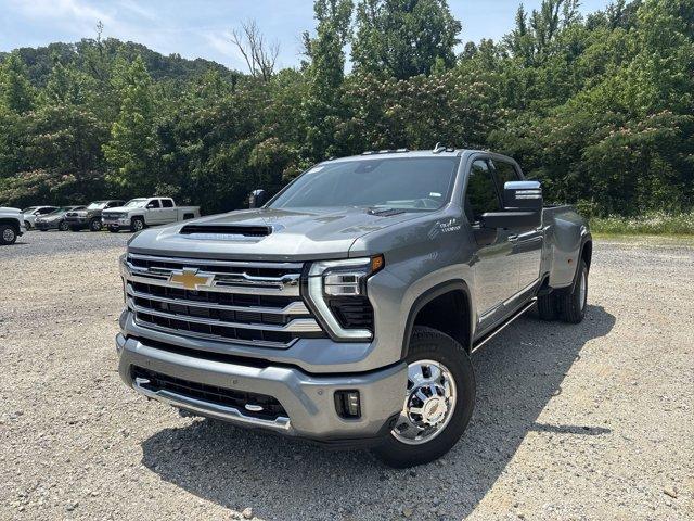 new 2025 Chevrolet Silverado 3500 car, priced at $86,165