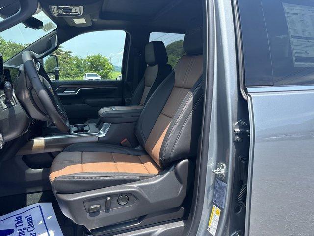 new 2025 Chevrolet Silverado 3500 car, priced at $86,165
