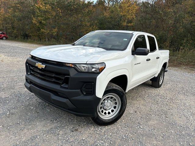 new 2024 Chevrolet Colorado car, priced at $37,015