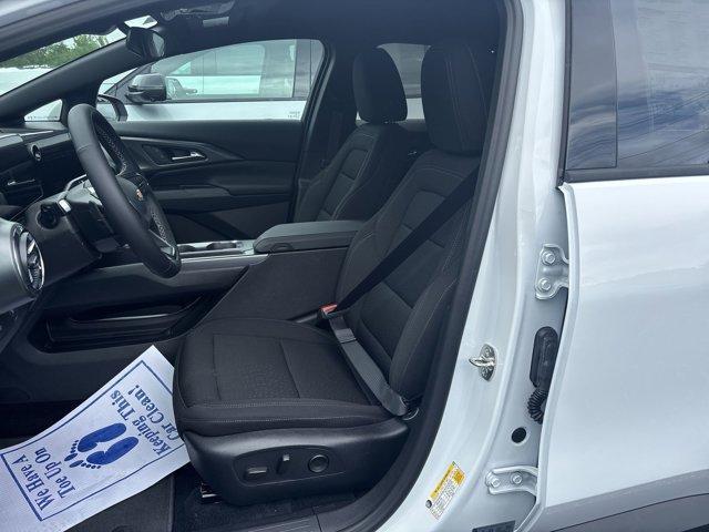 new 2025 Chevrolet Equinox EV car, priced at $32,886