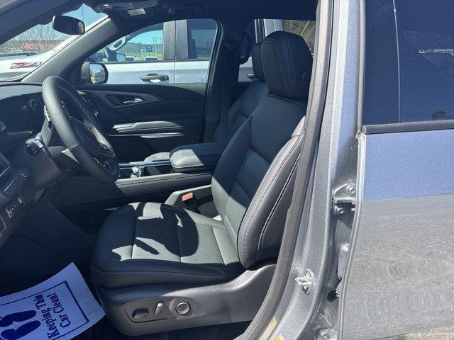 used 2025 Chevrolet Traverse car, priced at $44,630