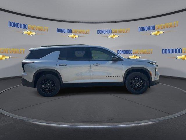 new 2025 Chevrolet Traverse car, priced at $43,080