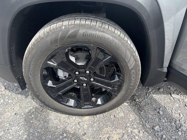 new 2026 Chevrolet Equinox car, priced at $30,075