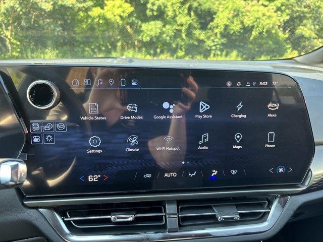 new 2025 Chevrolet Equinox EV car, priced at $33,290