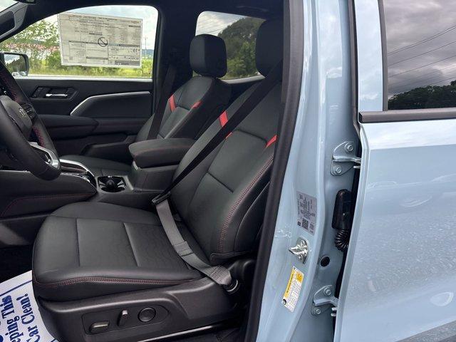 new 2025 Chevrolet Colorado car, priced at $44,800