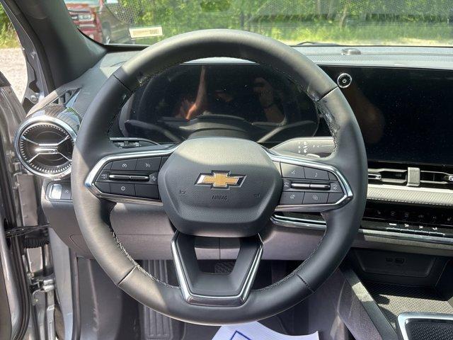 new 2026 Chevrolet Equinox car, priced at $28,035